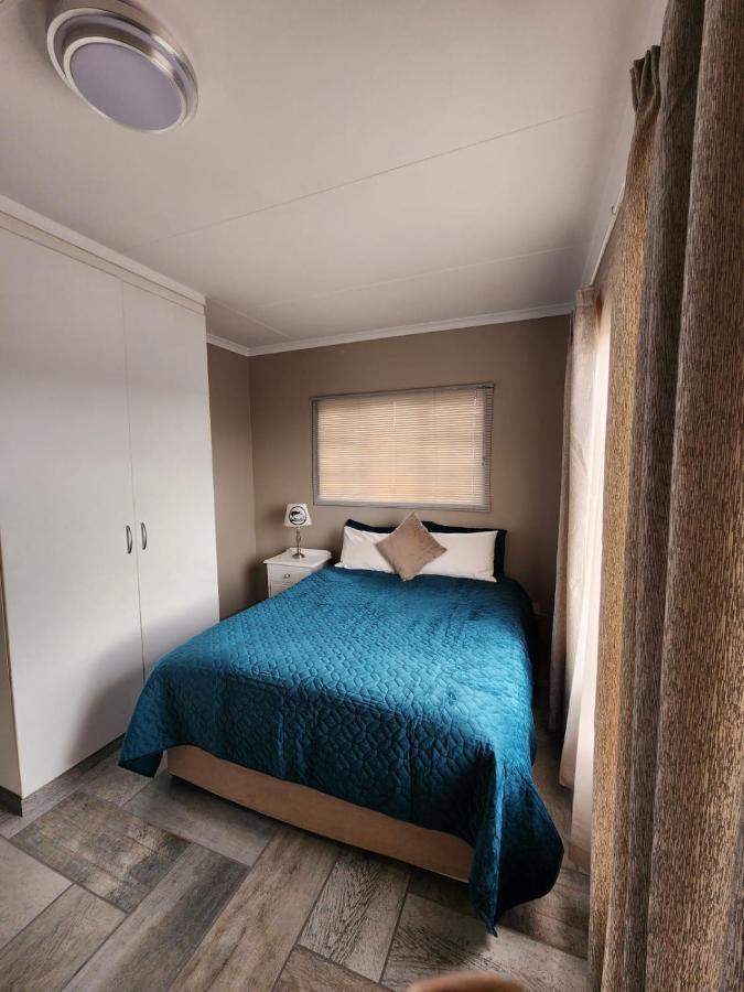 Rudman Townhouses - Family Apartment Boksburg Luaran gambar