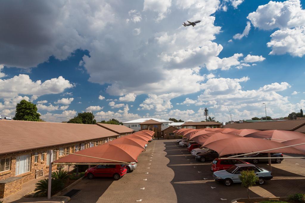 Rudman Townhouses - Family Apartment Boksburg Luaran gambar